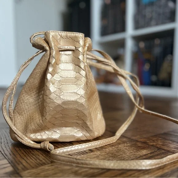 Gold Textured Drawstring Bag - Picture 1 of 5